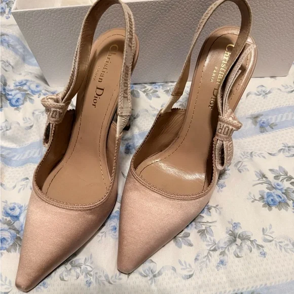 Dior Women's Blush Slingback Heels - Picture 5 of 5